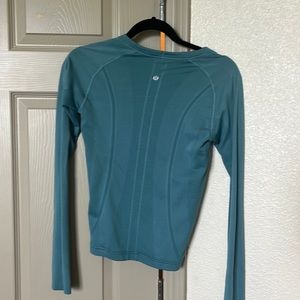 Lululemon long sleeve shirt